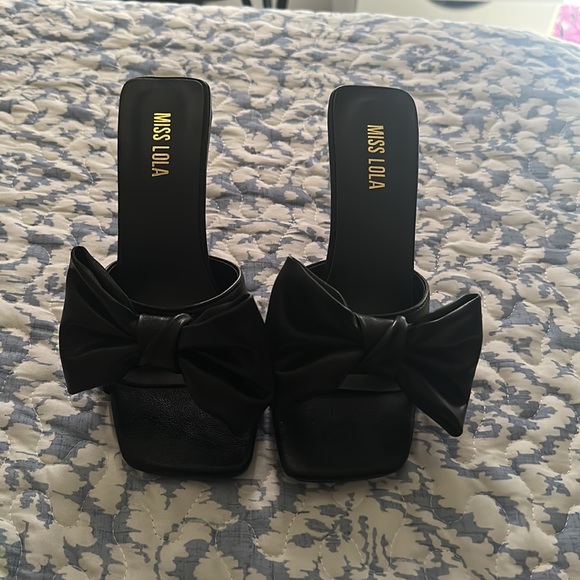 Miss Lola Black Mules - Picture 2 of 6
